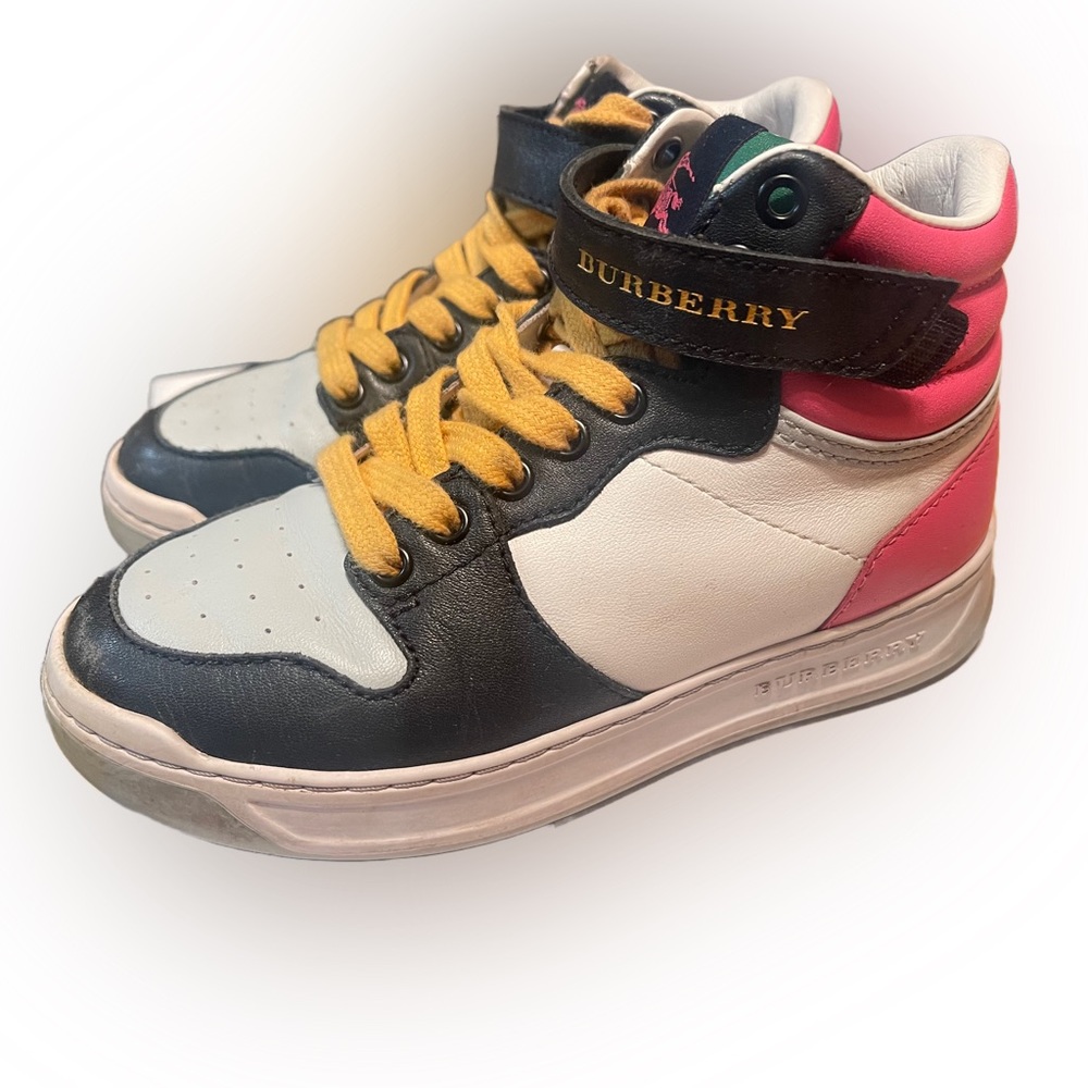 Like new, Burberry Sneakers in Box